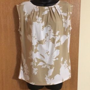 Liz Claiborne - Tan and‎ White sleeveless cotton top.  Cute! EUC